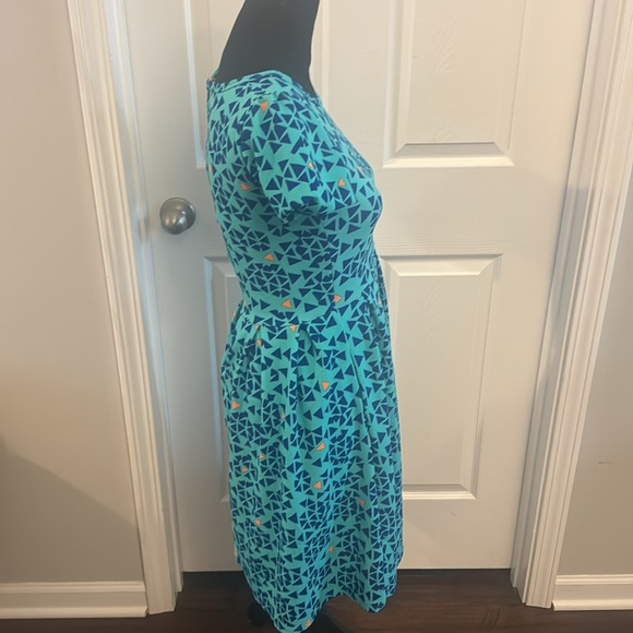LulaRoe Amelia Dress - Picture 2 of 4